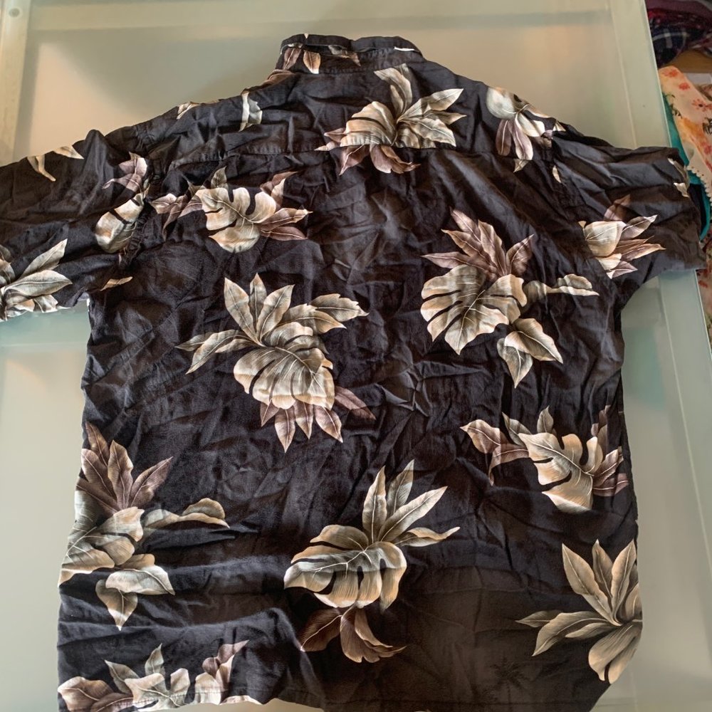 Tee - Picture 2 of 3